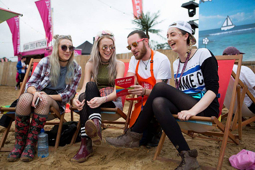 Pictured at the Just Eat Retreat Full Moon Party. The first ever Full Moon Party at Electric Picnic proved to be a crowd pleaser for picnic goers as they experienced a taste of Thailand. Photo by Allen Kiely