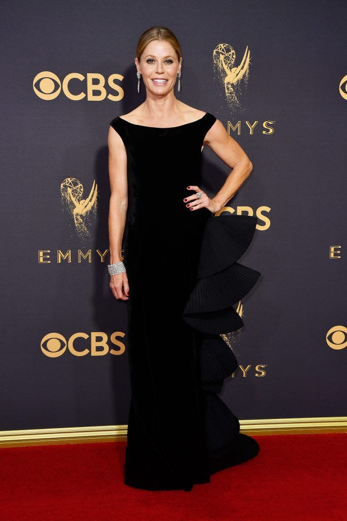 LOS ANGELES, CA - SEPTEMBER 17: Actor Julie Bowen attends the 69th Annual Primetime Emmy Awards at Microsoft Theater on September 17, 2017 in Los Angeles, California.  (Photo by Frazer Harrison/Getty Images)