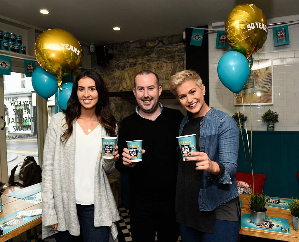 The Beanz Meanz Heinz Cafe opens in Galway to celebrate 50 years of its iconic advertising slogan 'Beanz Meanz Heinz'. The Connacht Rugby team, Rose of Tralee Maria Walsh and bloggers Nuala Gorham and Kieran O'Malley dropped by. Pay for your food by using #HEINZBEANZCAFE. Photo: Boyd Challenger