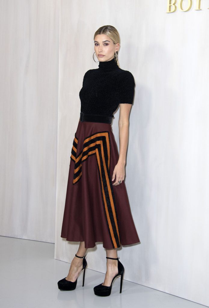 Model Hailey Baldwin attends the Hammer Museum Gala in the Garden honoring Ava Duvernay and Hilton Als sponsored by Bottega Veneta, on October 14, 2017, in Westwood, California. (Photo by VALERIE MACON/AFP/Getty Images)