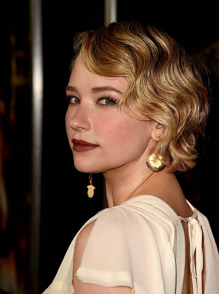 Actress Haley Bennett arrives at the premiere of DreamWorks Pictures and Universal Pictures' "Thank You For Your Service" at the Regal LA Live Stadium 14 Theatres on October 23, 2017 in Los Angeles, California.  (Photo by Kevin Winter/Getty Images)