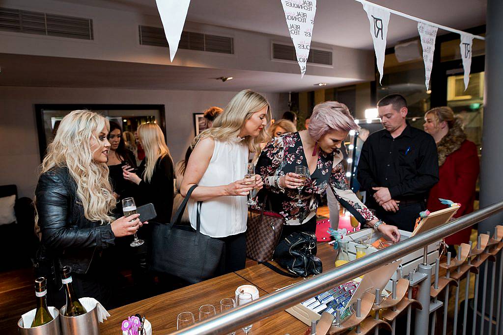 Real Techniques Ireland celebrated the launch of new MultiTech Collection makeup brushes with this special event, hosted by professional makeup artist Jade Mullett.