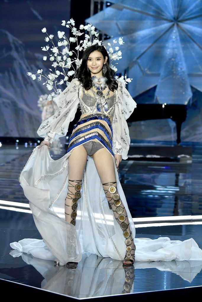 Ming Xi walks the runway during the 2017 Victoria's Secret Fashion Show In Shanghai at Mercedes-Benz Arena on November 20, 2017 in Shanghai, China.  (Photo by Frazer Harrison/Getty Images for Victoria's Secret)