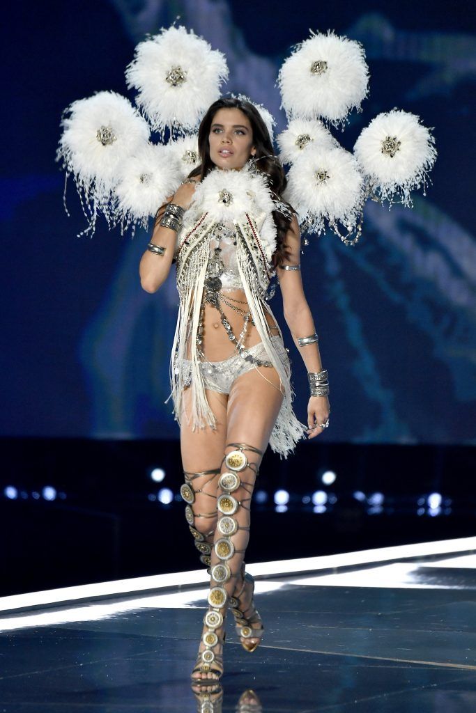 Sara Sampaio walks the runway during the 2017 Victoria's Secret Fashion Show In Shanghai at Mercedes-Benz Arena on November 20, 2017 in Shanghai, China.  (Photo by Frazer Harrison/Getty Images for Victoria's Secret)