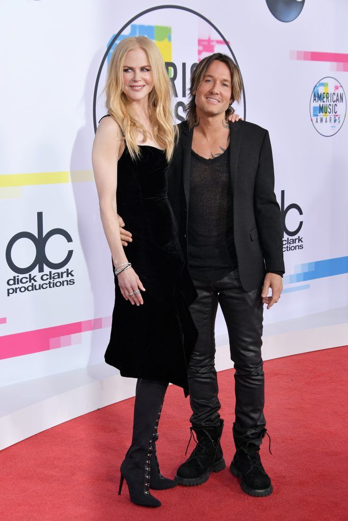 Nicole Kidman (L) and Keith Urban attend the 2017 American Music Awards at Microsoft Theater on November 19, 2017 in Los Angeles, California.  (Photo by Neilson Barnard/Getty Images)