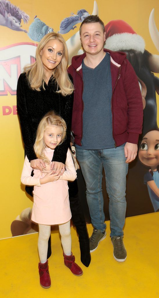 Kerri Nicole Blanc with daughter Kayla and Keith Malone at the special preview screening of Ferdinand at the ODEON Cinema in Point Square, Dublin. Photo: Brian McEvoy