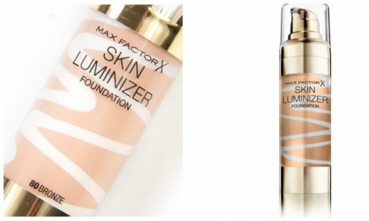 Max Factor Skin Luminizer Foundation: Luminous Winter Coverage for Oily Skin