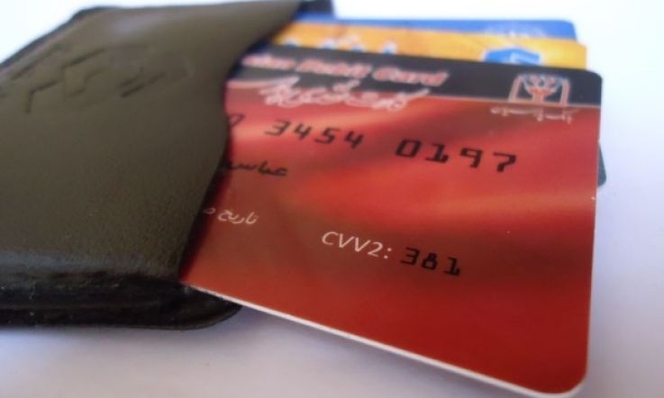 We Knew It! Contactless Payment Cards Put You at Risk of Online Theft