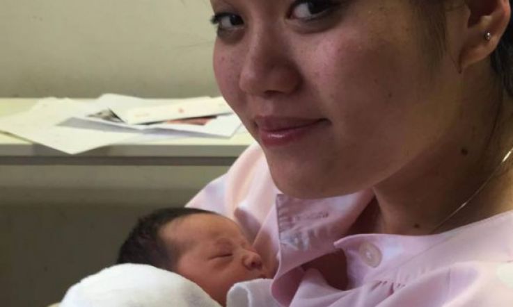 This Woman had a Baby on a Plane - But She Didn't Know She Was Pregnant