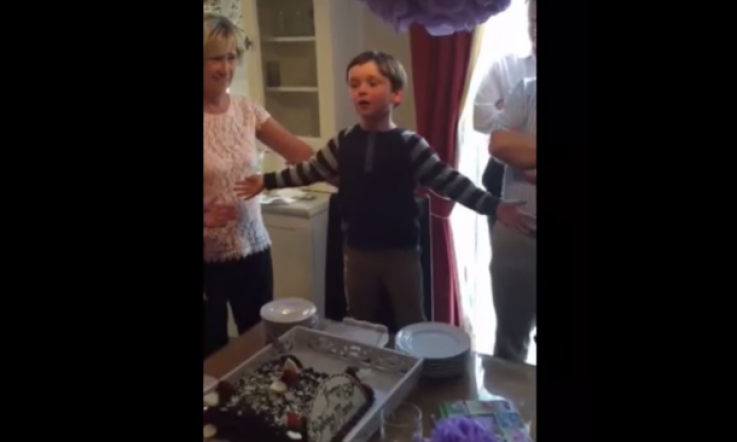 This 5-year-old Singing 'Let It Go' as Gaeilge Has Got Some Serious Skills
