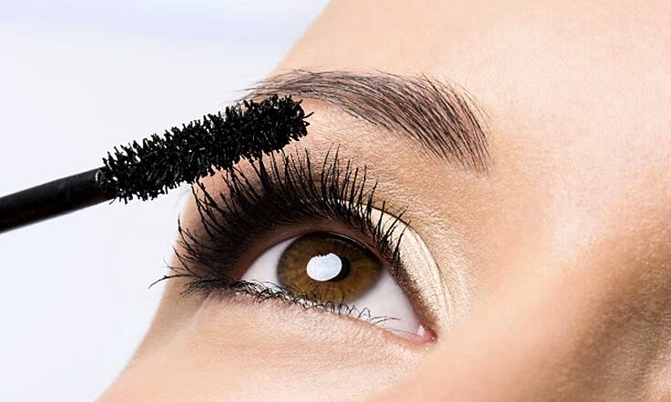 The simple trick to keep your mascara clump-free for longer