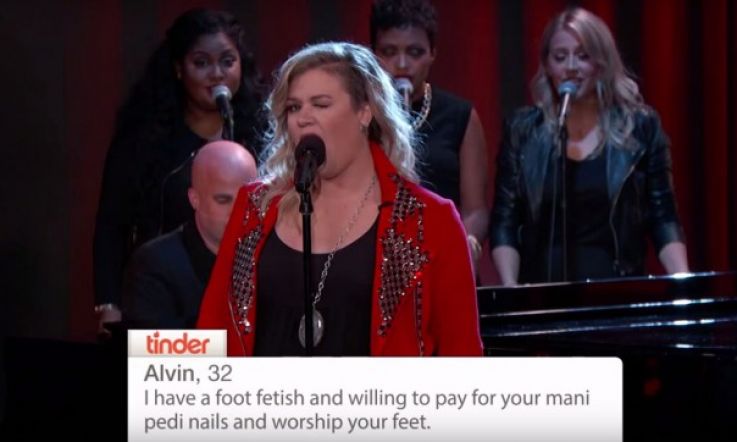 Kelly Clarkson Can Sing Anything - Even God Awful Tinder Profiles