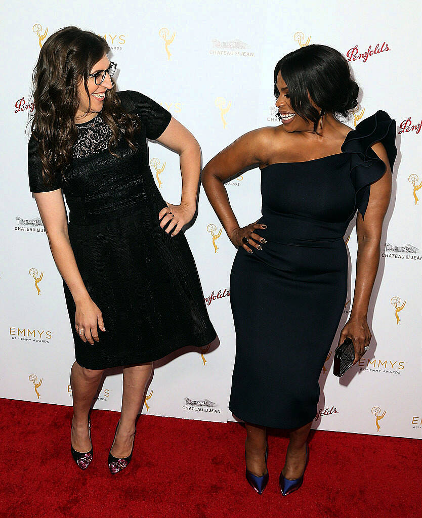 BEVERLY HILLS, CA - AUGUST 24:  Actresses Mayim Bialik (L) Niecy Nash attend the Television Academy's Performers Peer Group Hold Cocktail Reception to Celebrate the 67th Emmy Awards at the Montage Beverly Hills Hotel on August 24, 2015 in Beverly Hills, California.  (Photo by Frederick M. Brown/Getty Images)