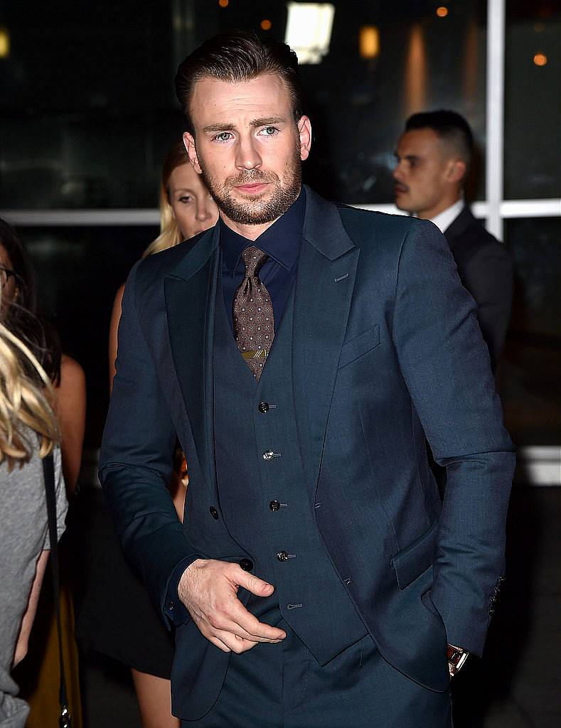 LOS ANGELES, CA - SEPTEMBER 02:  Actor/director Chris Evans arrives at the premiere of Radius and G4 Productions' "Before We Go" at the Arclight Theatre on September 2, 2015 in Los Angeles, California.  (Photo by Kevin Winter/Getty Images)