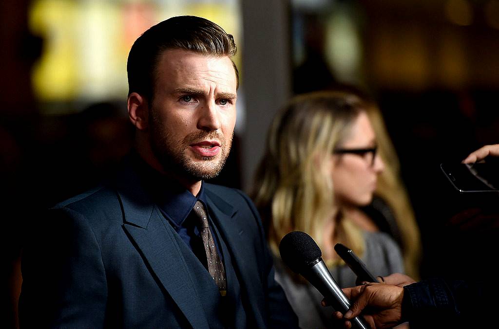 LOS ANGELES, CA - SEPTEMBER 02:  Actor/director Chris Evans arrives at the premiere of Radius and G4 Productions' "Before We Go" at the Arclight Theatre on September 2, 2015 in Los Angeles, California.  (Photo by Kevin Winter/Getty Images)