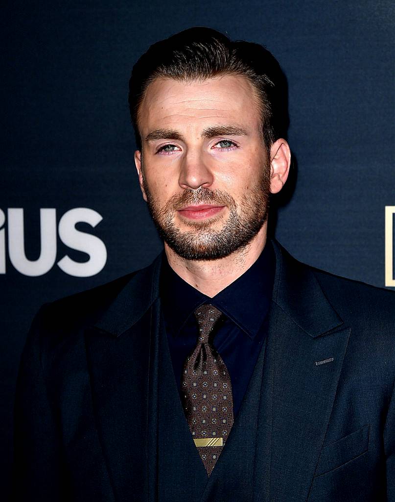 LOS ANGELES, CA - SEPTEMBER 02:  Actor/director Chris Evans arrives at the premiere of Radius and G4 Productions' "Before We Go" at the Arclight Theatre on September 2, 2015 in Los Angeles, California.  (Photo by Kevin Winter/Getty Images)