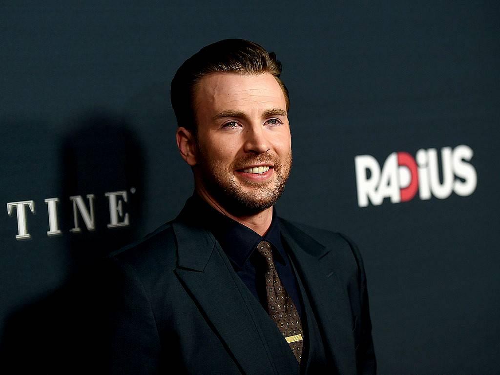 LOS ANGELES, CA - SEPTEMBER 02:  Actor/director Chris Evans arrives at the premiere of Radius and G4 Productions' "Before We Go" at the Arclight Theatre on September 2, 2015 in Los Angeles, California.  (Photo by Kevin Winter/Getty Images)