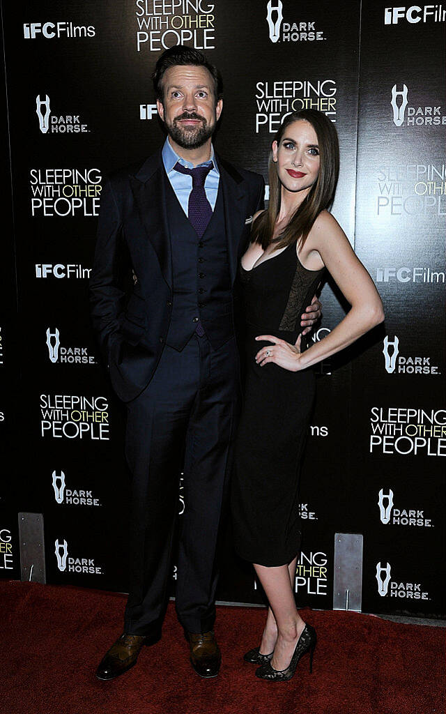 LOS ANGELES, CA - SEPTEMBER 09:  (L-R) Actors Jason Sudeikis and Alison Brie attend the Los Angeles premiere of IFC Films "Sleeping with Other People" presented by Dark Horse Wine on September 9, 2015 in Los Angeles, California.  (Photo by John Sciulli/Getty Images for Darin Pfeiffer Consulting)