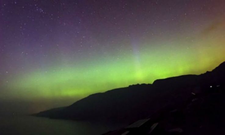Spectacular Shots of Northern Lights Over Ireland Last Night