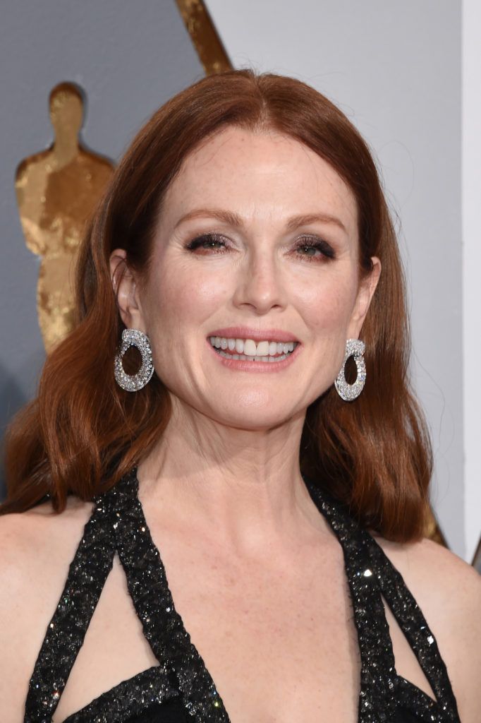 HOLLYWOOD, CA - FEBRUARY 28:  Actress Julianne Moore attends the 88th Annual Academy Awards at Hollywood & Highland Center on February 28, 2016 in Hollywood, California.  (Photo by Ethan Miller/Getty Images)