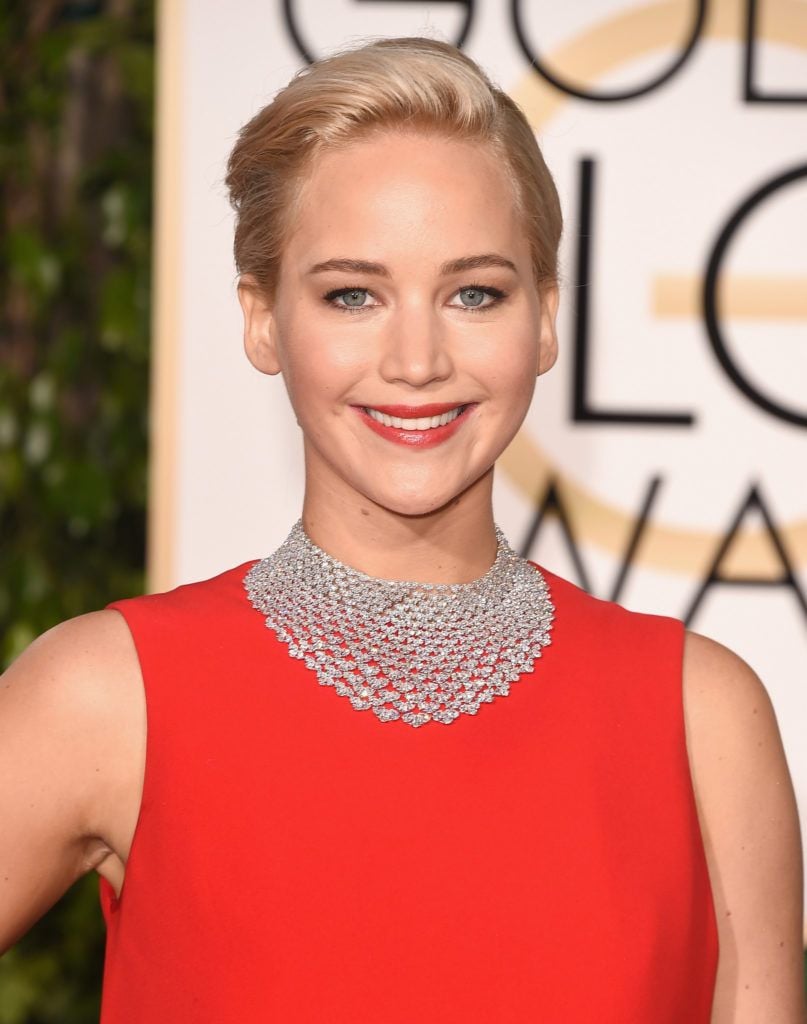 BEVERLY HILLS, CA - JANUARY 10:  Actress Jennifer Lawrence attends the 73rd Annual Golden Globe Awards held at the Beverly Hilton Hotel on January 10, 2016 in Beverly Hills, California.  (Photo by Jason Merritt/Getty Images)