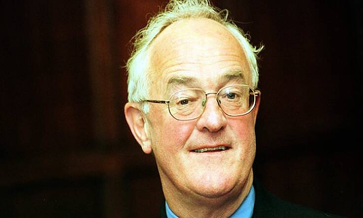 Irish comedy legend Frank Kelly has passed away