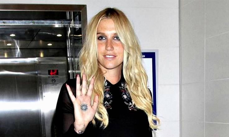 Ke$ha's Instagram gives two fingers to bodyshamers