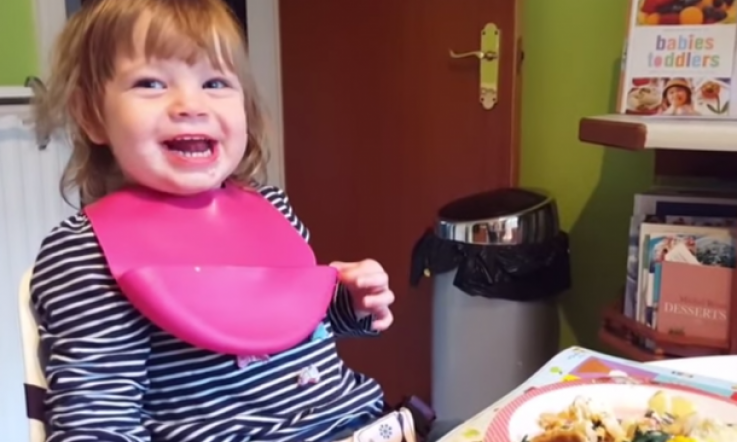 This little girl's reaction to her dad's jokes is simply adorable