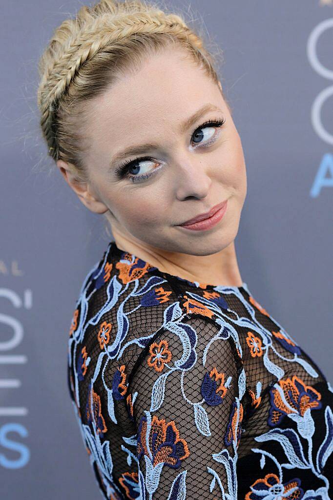 Actress Portia Doubleday attends the 21st Annual Critics' Choice Awards at Barker Hangar on January 17, 2016 in Santa Monica, California.  (Photo by Mark Davis/Getty Images)