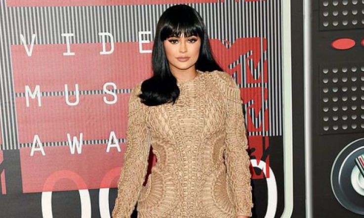 Internet reacts to Kylie Jenner claiming she 'started wigs'