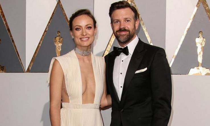 Olivia Wilde posts baby bump bikini pic to Instagram