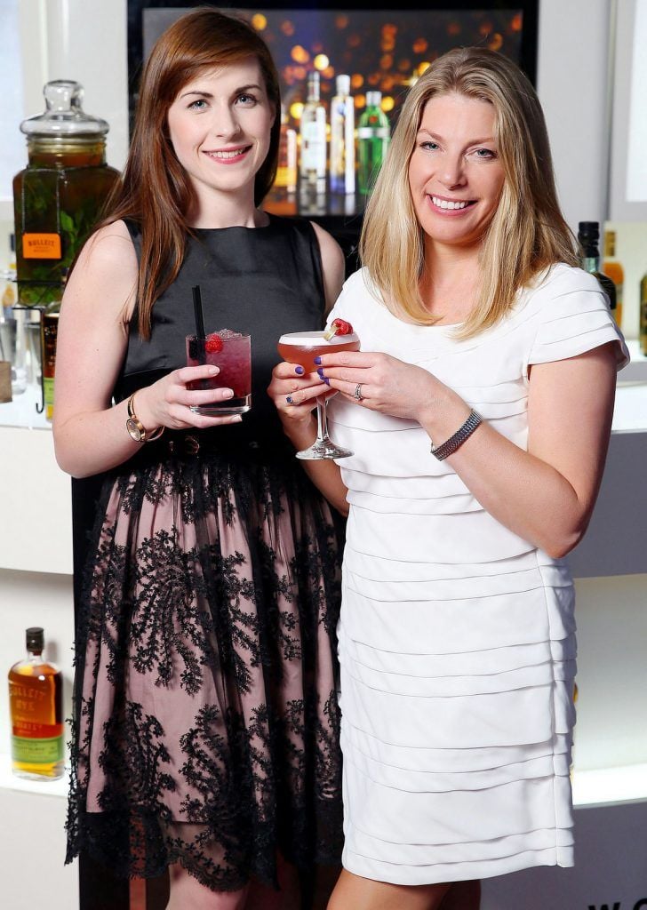 Pictured are Orla Brandon and Trisha Feely as Andrew Dickey representing The Merchant Hotel's Cocktail Bar in Belfast was crowned as the World Class Irish Bartender of the Year 2016 at the World Class Irish Final which took place in The Kings Inns.


Pic: Marc O'Sullivan