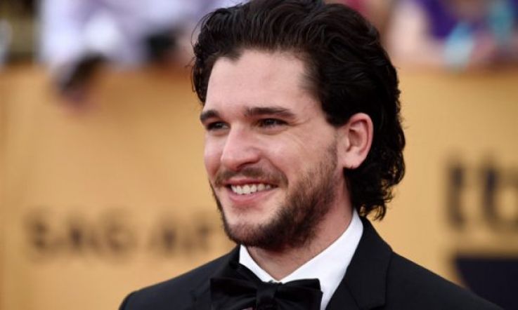 Jon Snow shaves his beard & fans just can't handle it