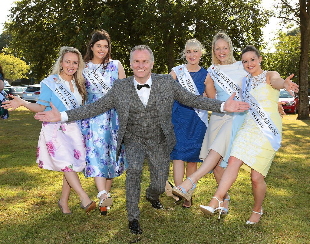 Dáithí Ó Sé with Roses  Blaithnaid Loughran - Scotland, Anne Marie O Donnell -Yorkshire, Kara Foley -Derby, Emma Murphy O Connor -London and Aisling Murray -Newcastle/Gateshead at RTÉ Rose of Tralee launch  at RTÉ Studios in Donnybrook Dublin before hitting the road to Tralee.
Picture Brian McEvoy.