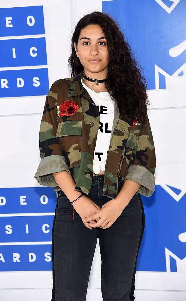 NEW YORK, NY - AUGUST 28:  Alessia Cara attends the 2016 MTV Video Music Awards at Madison Square Garden on August 28, 2016 in New York City.  (Photo by Jamie McCarthy/Getty Images)
