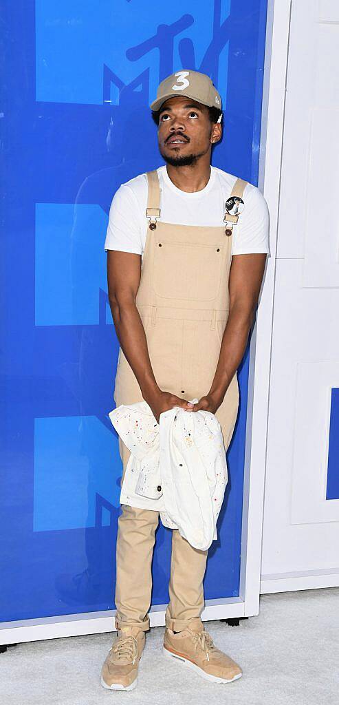 Chance the Rapper attends the 2016 MTV Video Music Awards on August 28, 2016 at Madison Square Garden in New York. / AFP / Angela Weiss        (Photo credit should read ANGELA WEISS/AFP/Getty Images)