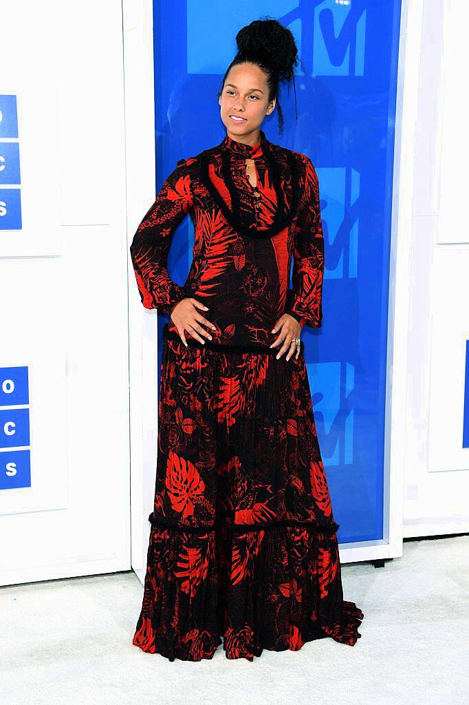 NEW YORK, NY - AUGUST 28:  Alicia Keys attends the 2016 MTV Video Music Awards at Madison Square Garden on August 28, 2016 in New York City.  (Photo by Jamie McCarthy/Getty Images)