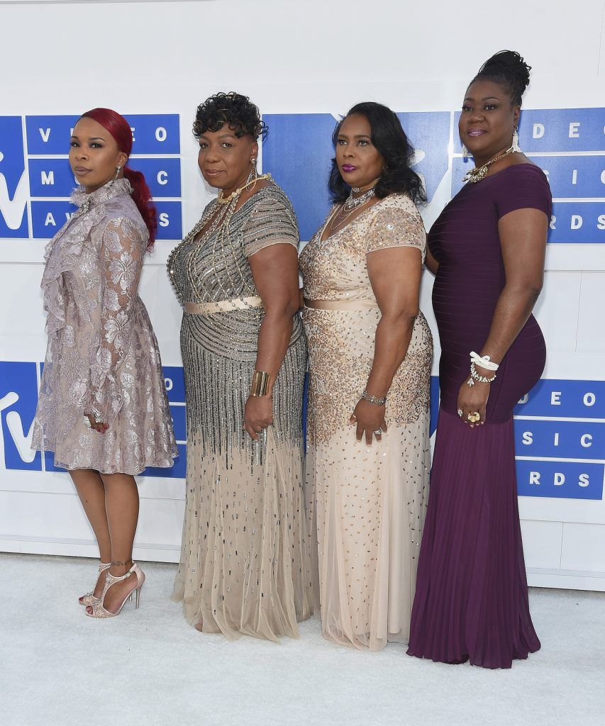 NEW YORK, NY - AUGUST 28:  Mothers of gun violence Lesley McFadden, Gwen Carr, Wanda Johnson and Sybrina Fulton attend the 2016 MTV Video Music Awards at Madison Square Garden on August 28, 2016 in New York City.  (Photo by Jamie McCarthy/Getty Images)