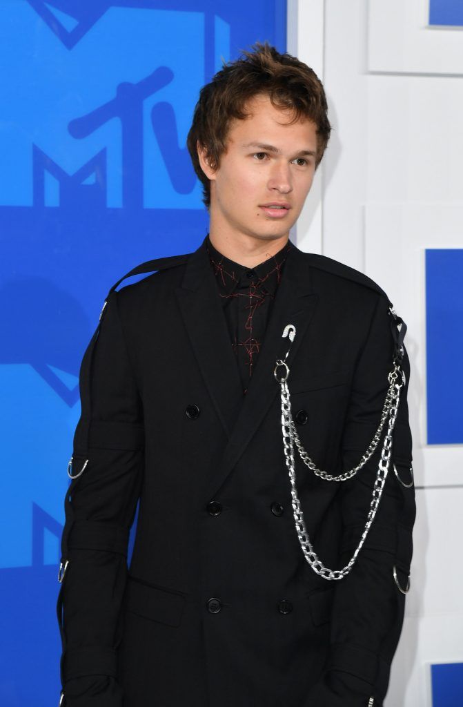 Ansel Elgort attends the 2016 MTV Video Music Awards on August 28, 2016 at Madison Square Garden in New York. / AFP / Angela Weiss        (Photo credit should read ANGELA WEISS/AFP/Getty Images)