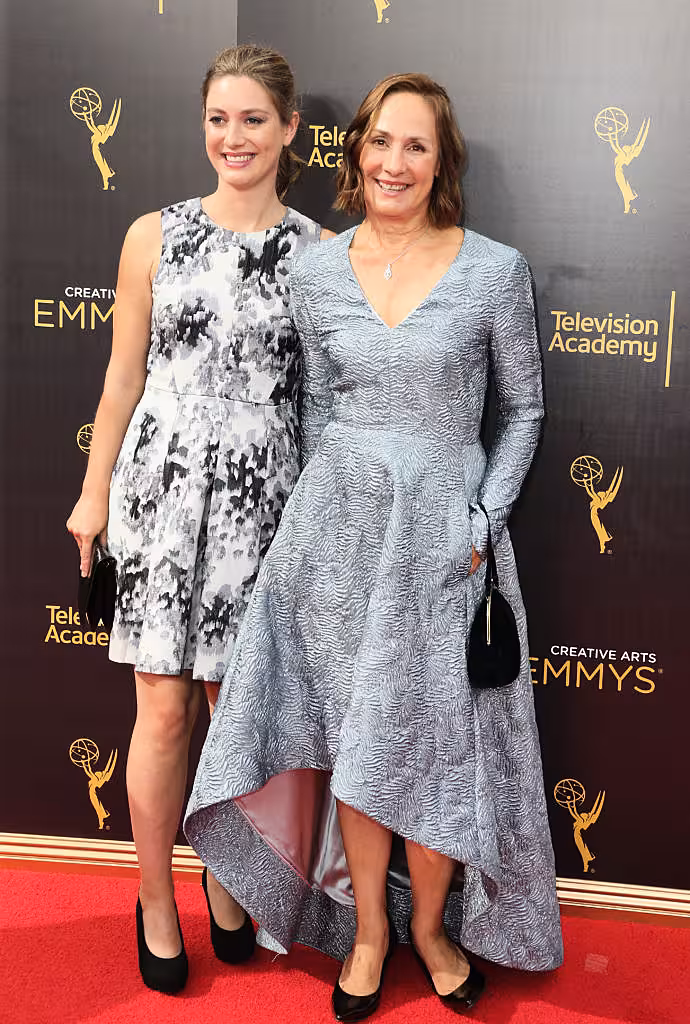 LOS ANGELES, CA - SEPTEMBER 10:  Actresses Zoe Perry and Laurie Metcalf attend the 2016 Creative Arts Emmy Awards at Microsoft Theater on September 10, 2016 in Los Angeles, California.  (Photo by Frederick M. Brown/Getty Images)