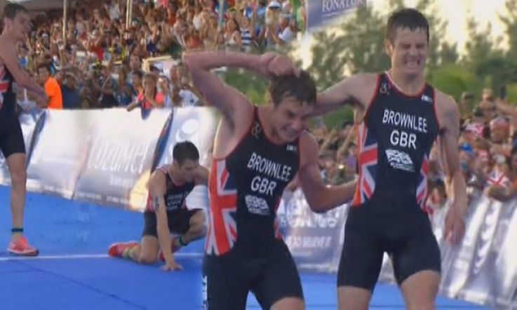 Watch: This incredible act of brotherly love at the end of a triathlon is going viral