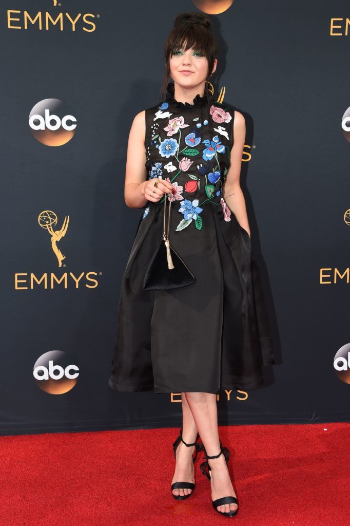Supporting Actress in a Drama Series "Game of Thrones" Maisie Williams arrives for the 68th Emmy Awards on September 18, 2016 at the Microsoft Theatre in Los Angeles.  / AFP / Robyn Beck        (Photo ROBYN BECK/AFP/Getty Images)