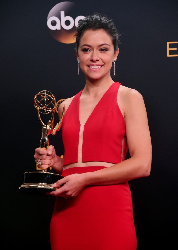 Tatiana Maslany, winner of Outstanding Actress in a Drama Series for "Orphan Black", poses in the press room during the 68th Emmy Awards on September 18, 2016 at the Microsoft Theatre in downtown Los Angeles.  / AFP / FREDERIC J BROWN (Photo FREDERIC J BROWN/AFP/Getty Images)