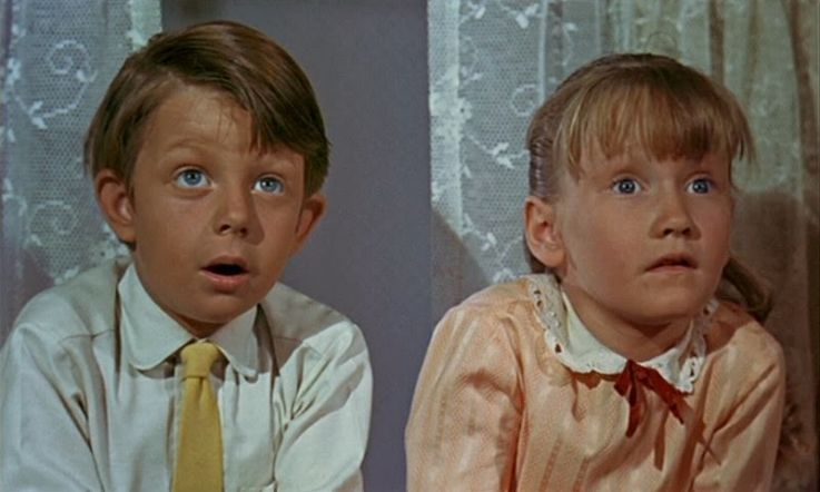 The kid actress who played Jane Banks in Mary Poppins grew up, and she looks fantastic
