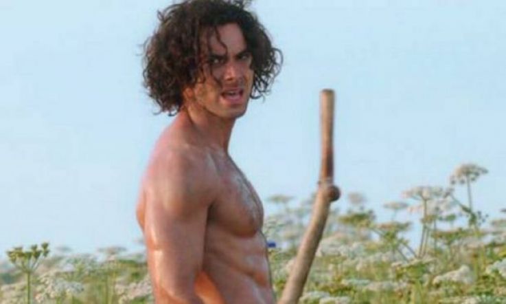 Aidan Turner went topless on the new season of Poldark last night and the internet was so happy