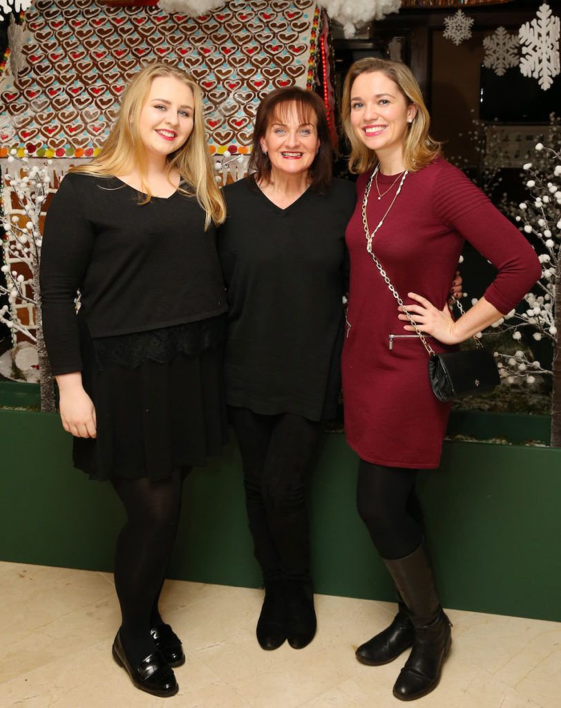 Pictured are Carla Snow, Clare Snow and Katie Dunleavy at the annual Shelbourne Hotel Christmas Tree Lighting Ceremony. With the stunning tree officially lit up by very special guest Ryan Tubridy. Pic: Marc O'Sullivan