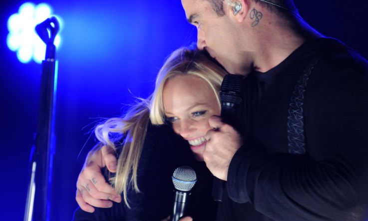 Robbie Williams and Emma Bunton just sang 2 Become 1. Together. Live.