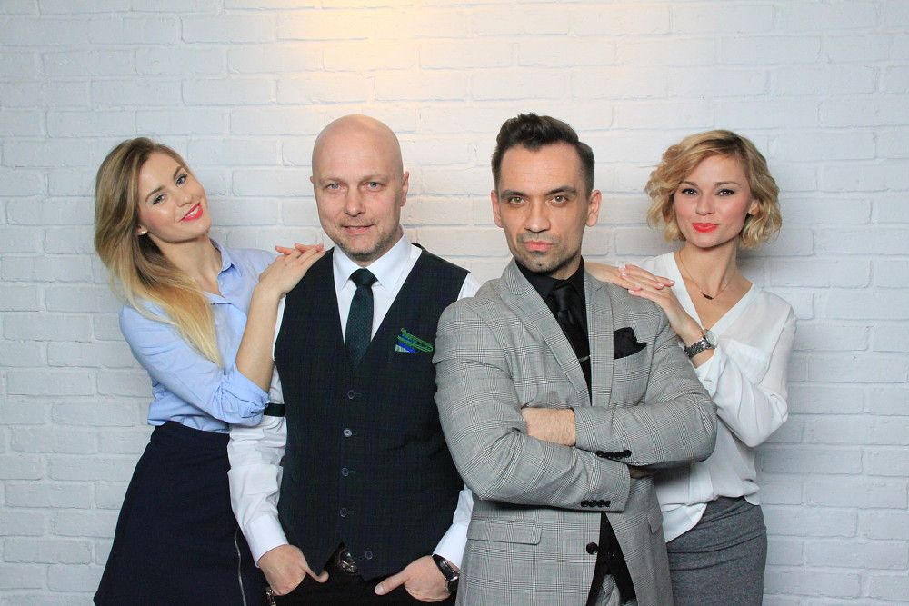 The staff from First Dates Poland, AKA Pierwsza Randka (Photo courtesy of TVP2)