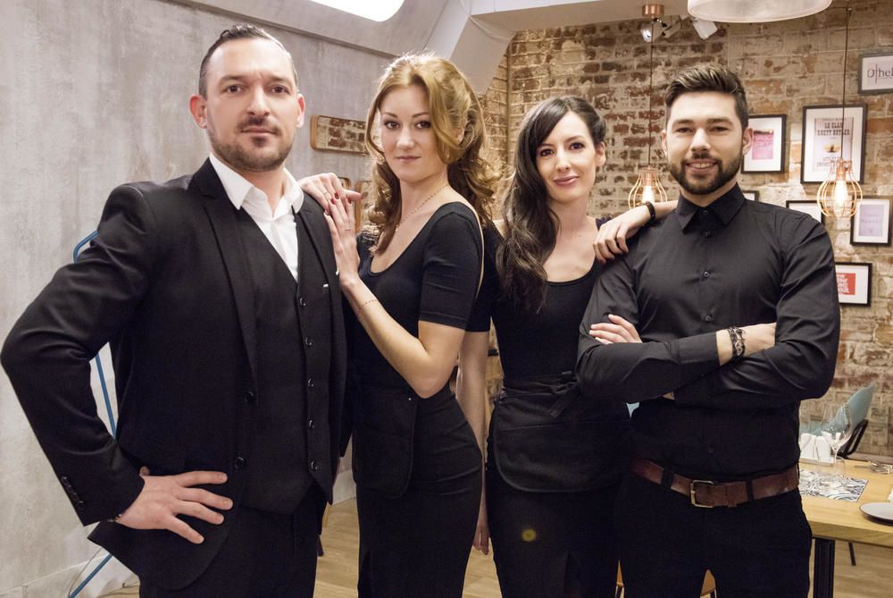 The team from First Dates France, AKA Premier rendez-vous et plus si affinités (Photo courtesy of TF1)