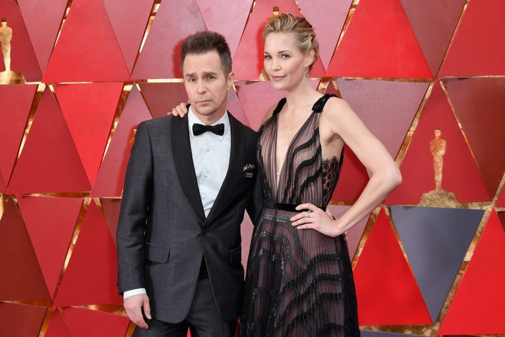 HOLLYWOOD, CA - MARCH 04:  Sam Rockwell (L) and Leslie Bibb attend the 90th Annual Academy Awards at Hollywood & Highland Center on March 4, 2018 in Hollywood, California.  (Photo by Neilson Barnard/Getty Images)